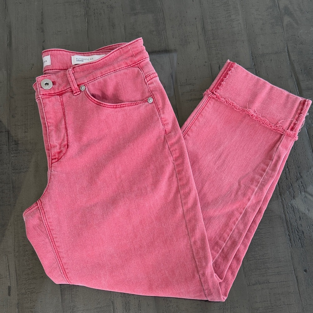 J. Jill Denim Pink Cropped Authentic Fit Stretch frayed hem Jeans. Womens Size 6